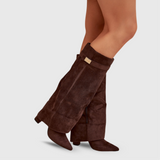 Botas de cano alto com design elegante