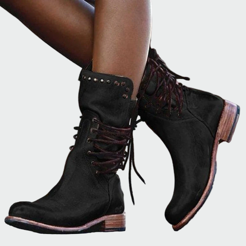 Bota de couro com atacadores