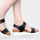 Clothide Casual Platform σανδάλια με διπλό λουράκι και ρυθμιζόμενη αγκράφα