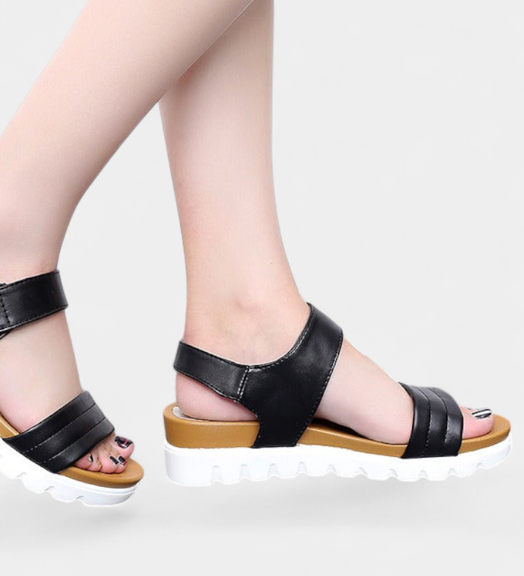 Clothide Casual Platform σανδάλια με διπλό λουράκι και ρυθμιζόμενη αγκράφα