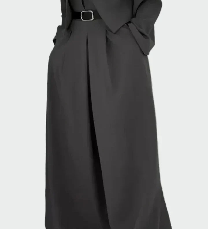 Conjunto Busto e Casaco Estilo Elegante e Moderno