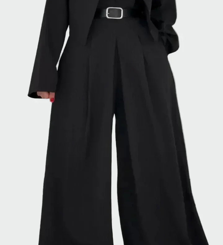 Conjunto Busto e Casaco Estilo Elegante e Moderno