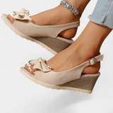 Beatriz Platforms com laço e fivela ajustável