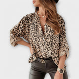 T-shirt fashion com padrão de leopardo