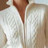 Cardigan de malha torcida (cable-knit) branco com fecho de correr