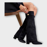 Botas de cano alto com design elegante