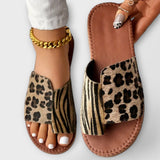 Estilosos Chinelos com Padrão Leopardo e Dupla Cor
