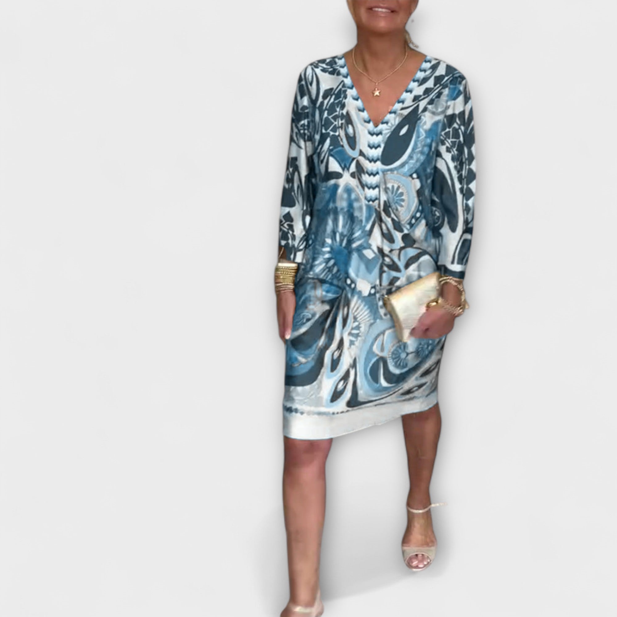 Vestido Solto com Decote em V (Design Retrô)