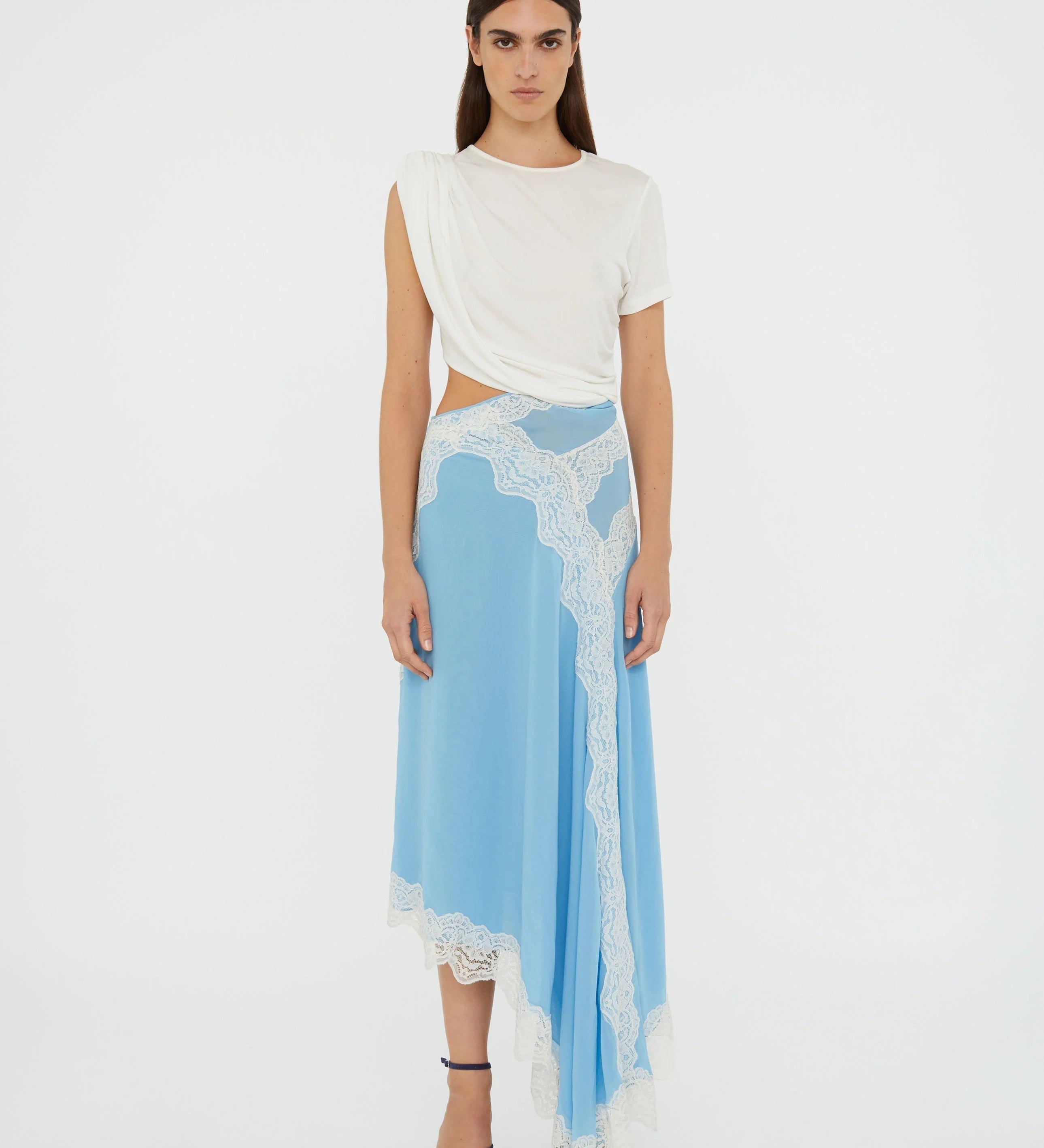 Alice | Vestido midi com detalhe torcido tipo blusa