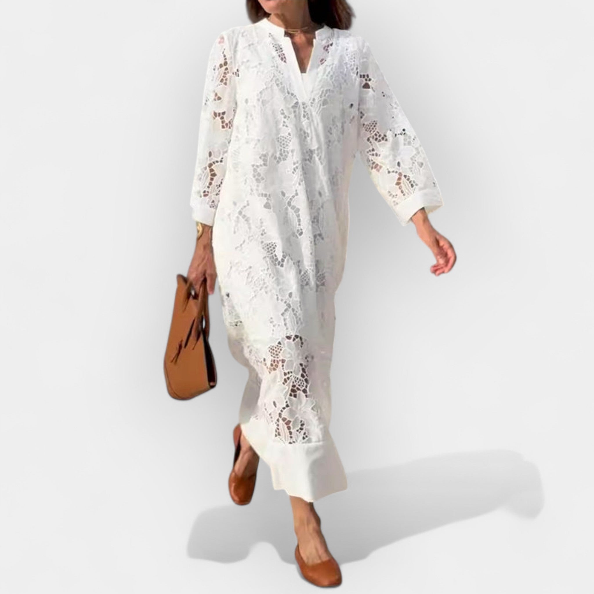 Vestido leve com pormenores em renda