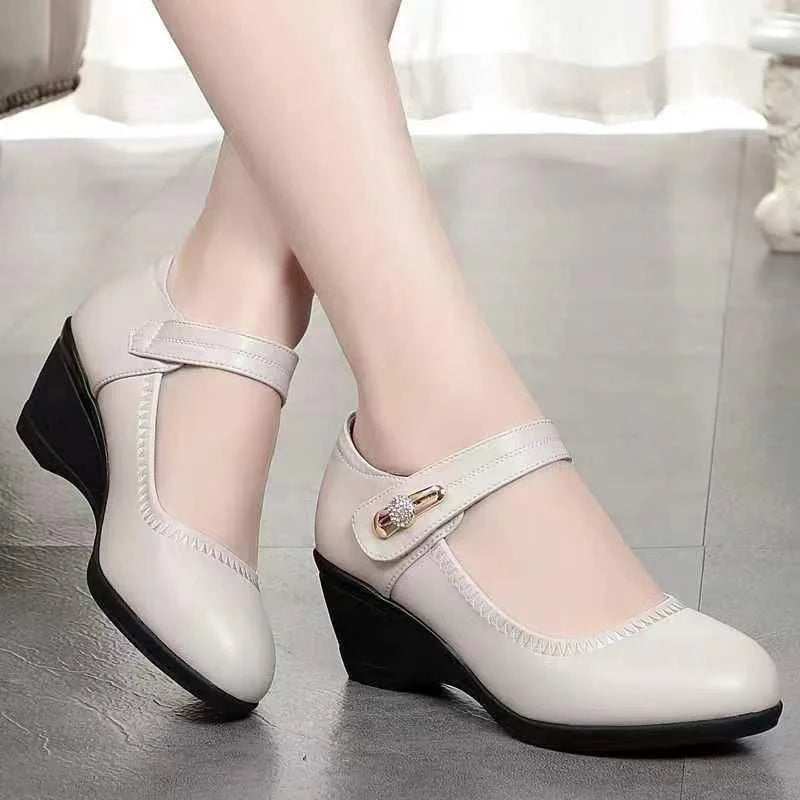 Lydia - sapatos elegantes de salto médio e conforto