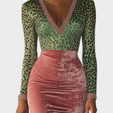 Regitze | Ροζ Βελούδινο Bodycon Φόρεμα Με Patchwork Λουράκια Και Λεοπάρ Μοτίβο
