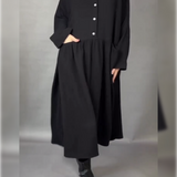 Vestido de tamanho grande em linha A com gola e botões