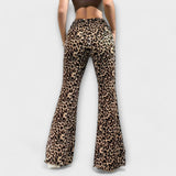 Calças bootcut com estampa de leopardo