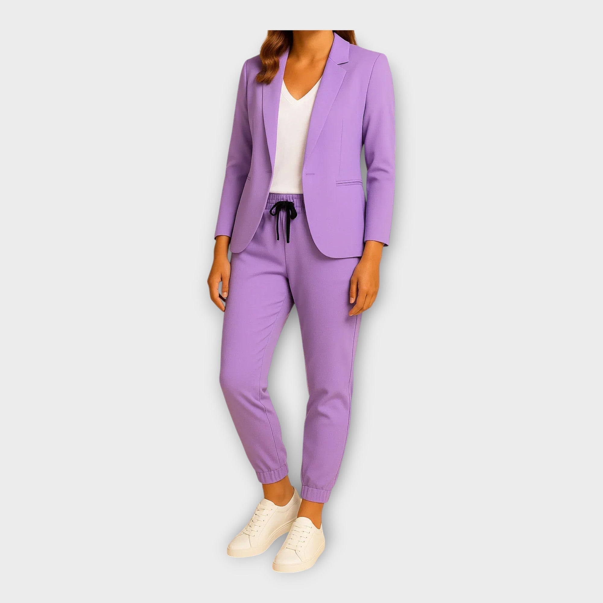 Feminine Suit with Blazer and Jogger Trousers