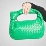 Aura | Mini Bolsa com Alça de Nó Entrançado em Pele Ecológica Tom Vinho