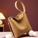 Dorothea | Diagonal shoulder bag & oversized shoulder bag
