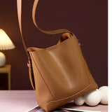 Dorothea | Diagonal shoulder bag & oversized shoulder bag