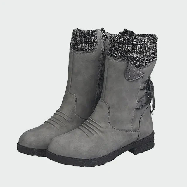 Botins elegantes de camurça