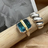 Anel de Prata com Zircónia Azul