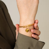 Bracelete Dourado em Formato de Coração