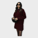 Conjunto de Camisola e Saia de Malha com Corte Moderno