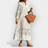 Vestido leve com pormenores em renda