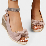Beatriz Platforms com laço e fivela ajustável