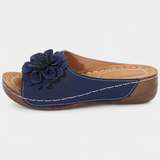 Rich orthopedic sandals with 3D flower and cushioning