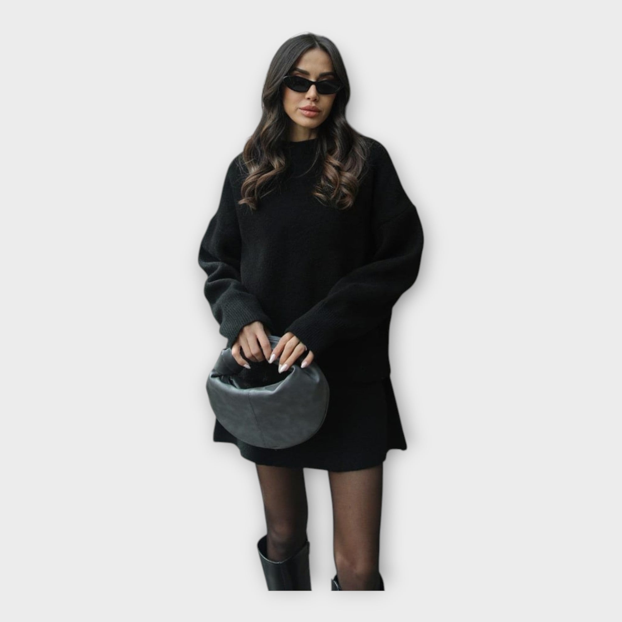 Conjunto de Camisola e Saia de Malha com Corte Moderno